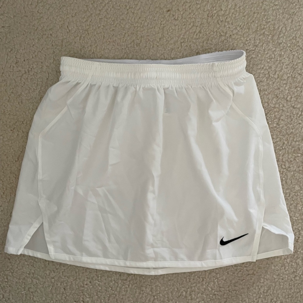 NWOT Nike Women’s Dry Fit Skirt